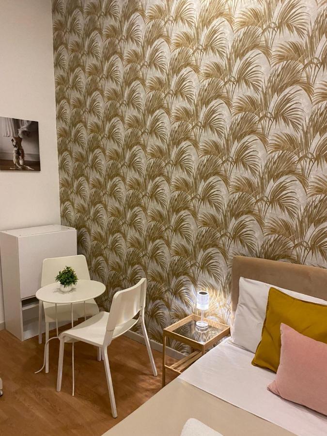 Bed and Breakfast Domus Luigi Leone 2 Neapol Zewnętrze zdjęcie