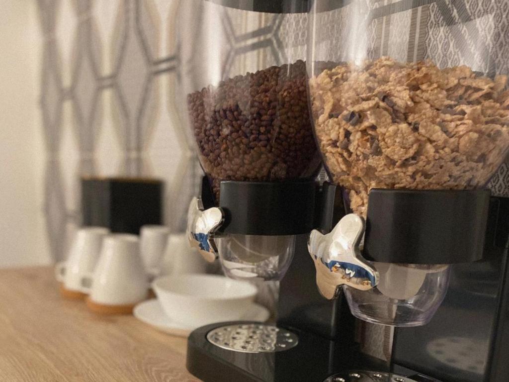 Bed and Breakfast Domus Luigi Leone 2 Neapol Zewnętrze zdjęcie